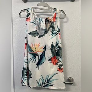 NWT Women’s (S 4-6) Tommy Bahama hibiscus and bird of paradise halter top